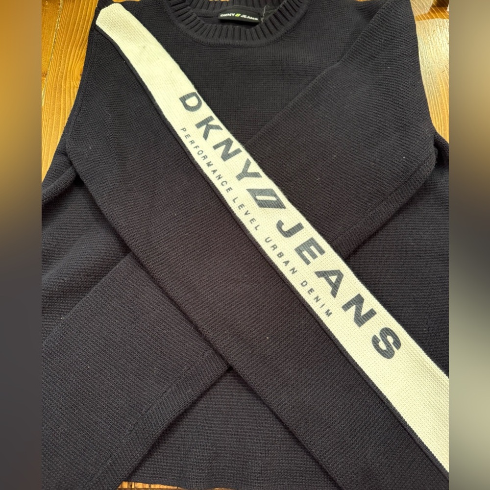 DKNY Vintage sweater
